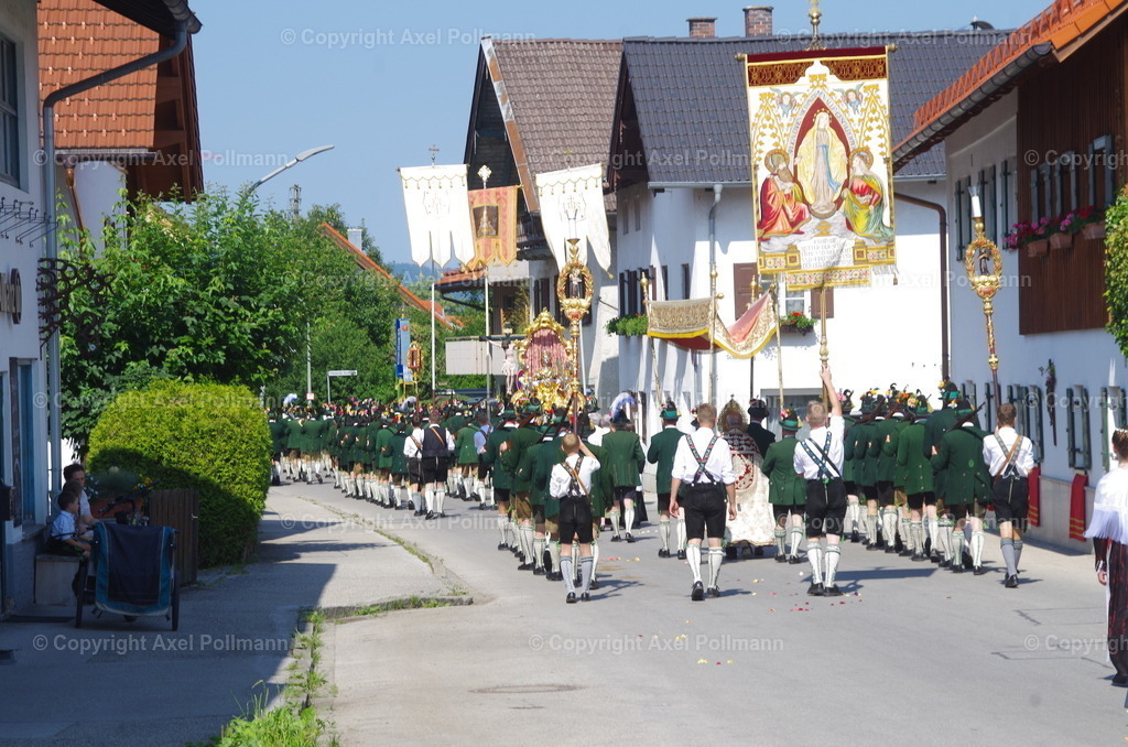 IMGP4247 | fotografiert von Axel PollmannLeonhardi Wallfahrt Benediktbeuern und Murnau, Fronleichnam, Fasching, Landschaft im Loisachtal und Benediktbeuern  - Realisiert mit Pictrs.com