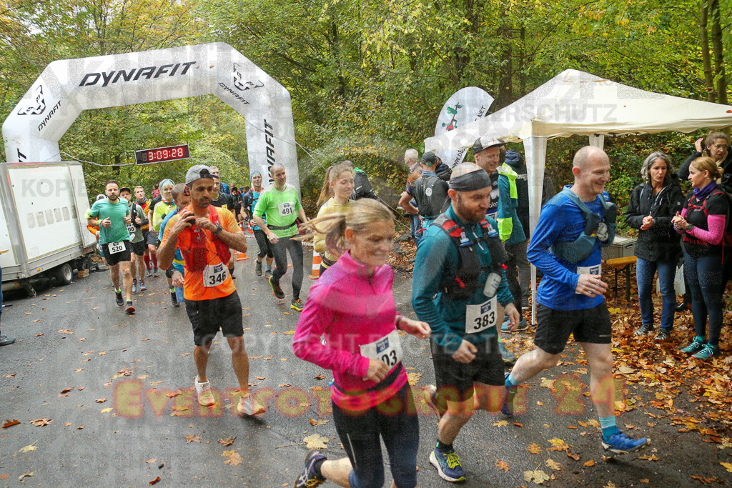 241027_1009_EX1_3660 | Sportfotografie im Rhein-Sieg Kreis, Köln, Bonn, NRW, Rheinland Pfalz, Hessen, etc. Unser Tätigkeitsfeld umfasst den Laufsport vom Volkslauf über den Marathon, Duathlon, Triathon bis zum Ultralauf wie Kölnpfad Ultra oder Schindertrail.
