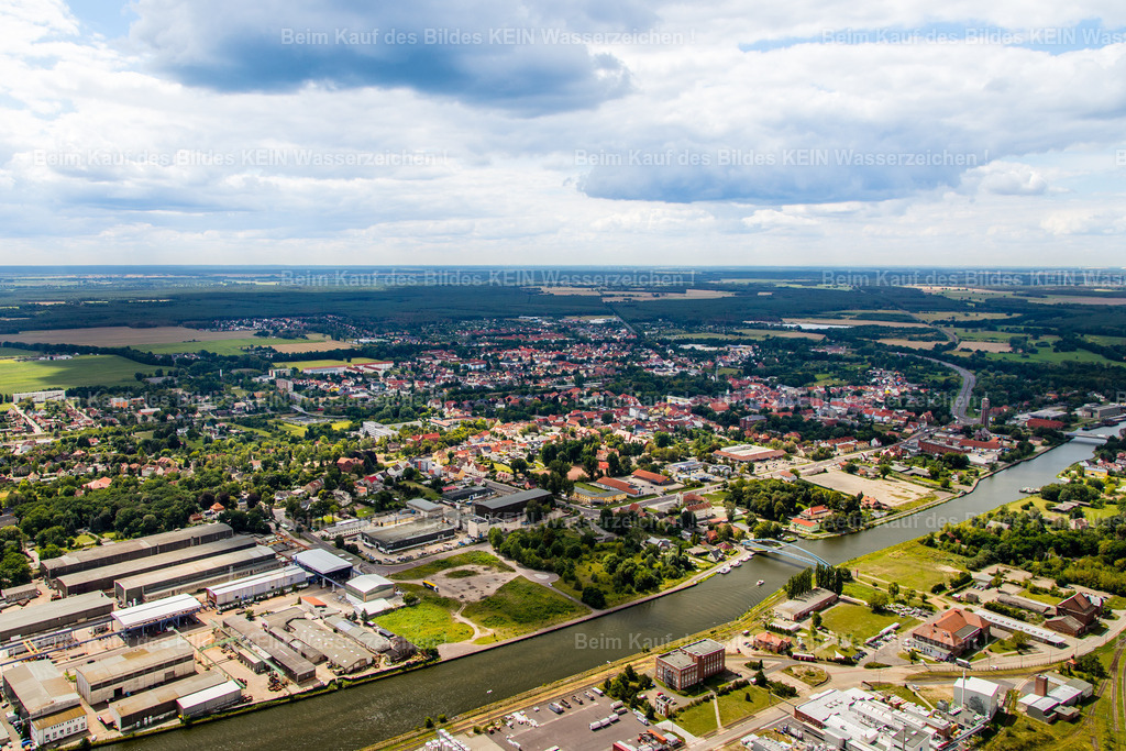 Genthin-7133 | Genthin und Kanal Industrie - Realisiert mit Pictrs.com