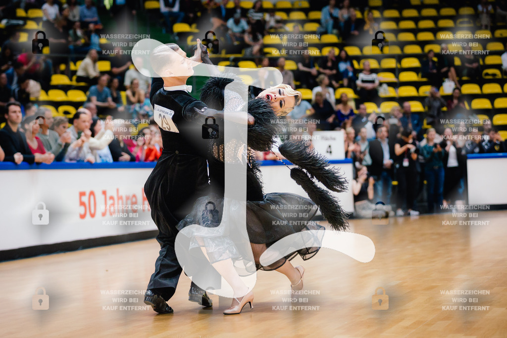 Hessen Tanzt WDSF International Open Standard 3rd (29) Romans Dobrecovs _ Violetta Levchenko (Latvia)-2025-05-17-0009 | Webshop for digital downloads and prints of dance sport, event & show photographer Julian Link - Realisiert mit Pictrs.com