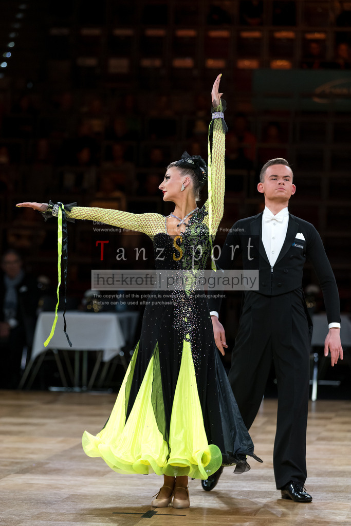 20241109_DM-Formationen_Vorrunde_3167 | Tanzsportbilder, Standardtanz, Lateintanz, WDSF, DTV, LTVB, dancecomp, goc, hessen tanzt, blaues band der spree, walzer, tango, wiener walzer, slowfox, quickstepp, samba, rumba, cha-cha-cha, paso doble. jive, hd-kroft photography, turniertanzsport