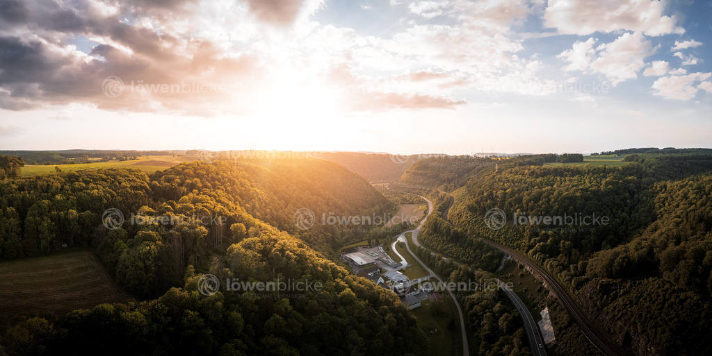 Frühsommer über dem Rohrachtal | löwenblicke | shop