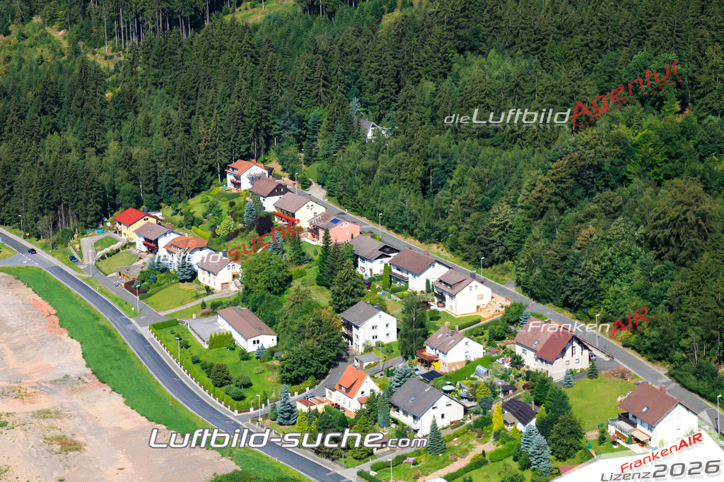 Die Luftaufnahme der Stadt Pressig wurde vom UL-Flugzeug heraus erstellt ( keine Drohne )- hohe Auflösung für beste Qualität