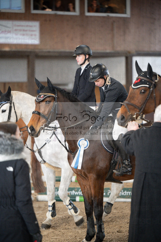 Hallenreittunier Voxtrup 2023 | Entdecke hochwertige Reitturnierfotos von Foto Oger. Professionell, emotional und authentisch – jetzt Lieblingsmomente im Shop bestellen.Deutschlandweite Turnierfotografie. - Realisiert mit Pictrs.com