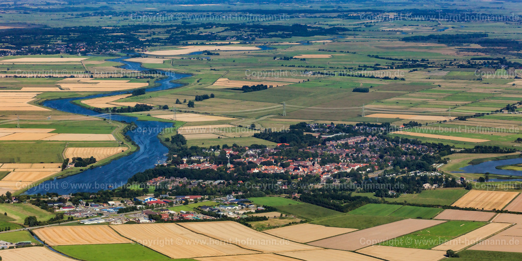 PLB_4810mod_Friedrichstadt_80x40 | LUFTBILD. Friedrichstadt. __ Kleinstadt an der Treene - mit landwirtschaftlichen Flächen drum herum. - Realisiert mit Pictrs.com