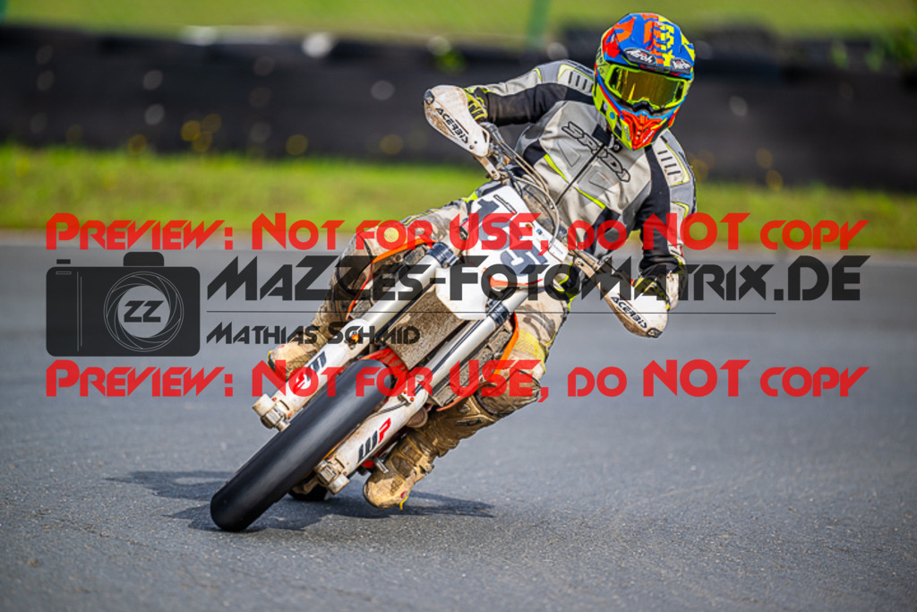 MaZZes_FotoMatrix_230813_2766 | UE40