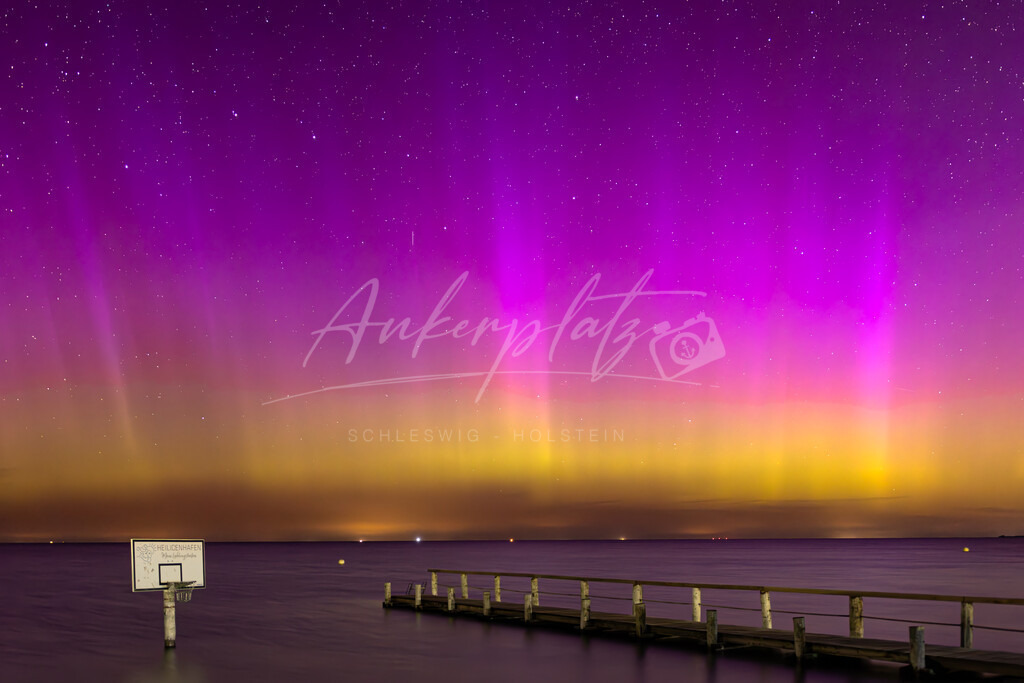 Polarlicht Basketballkorb Heiligenhafen 13.08.24 | ankerplatz-schleswig-holstein - Realisiert mit Pictrs.com