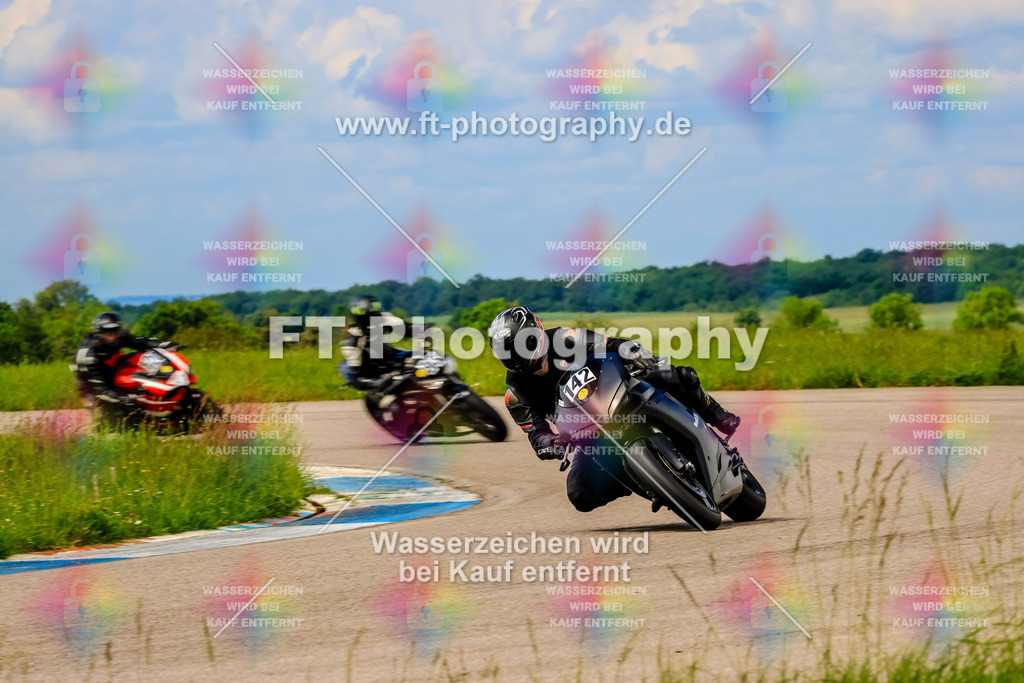 MotoTeam-1079 | Hier findet Ihr Bilder von Touristenfahrten auf der Nürburgring Nordschleife oder von anderen Veranstaltungen die ich besucht habe. Viel Spass beim Durch Schauen 