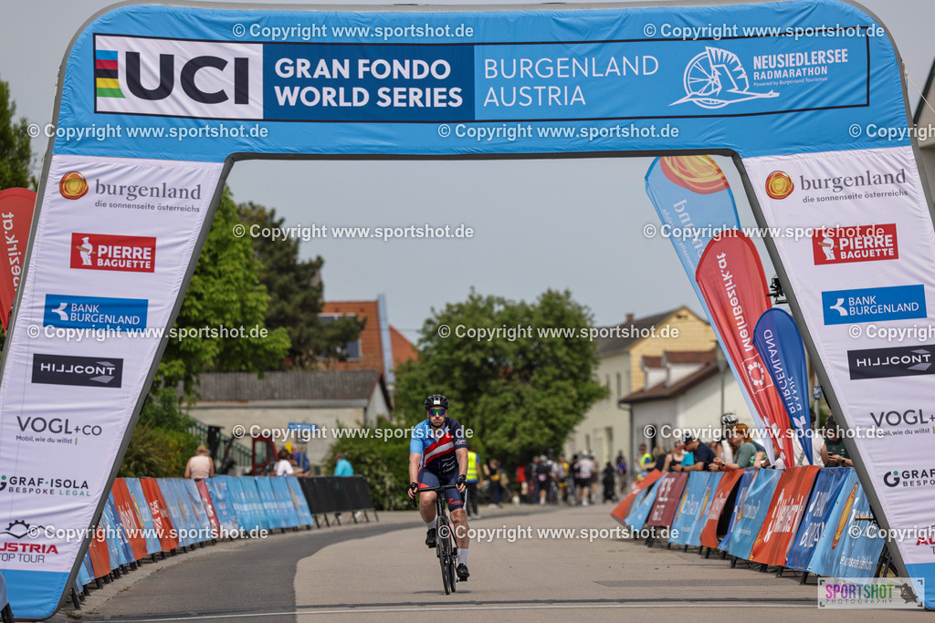 VJ__9469 | Neusiedlersee Radmarathon 2026@sportshot_your_pictrs #yourpictures#roadtowm2029 #nrm #neusiedlerseeradmarathon #neusiedlersee #neusiedlerseetourismus #burgenland #mörbisch #nrm26 #burgenlandtourismus #voglundco #poweredbyburgenlandtourismus #radsport #rad #marathon #ucigranfondo #visitburgenland #ucigranfondoworldseries