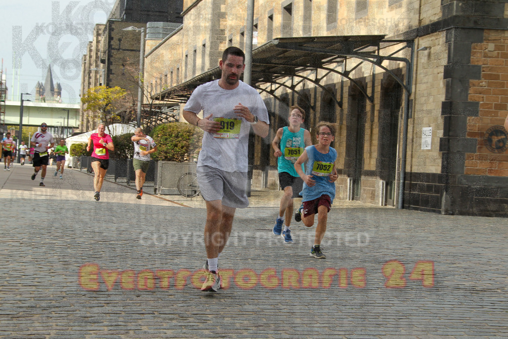 250920_1526_EV4_8798 | Sportfotografie im Rhein-Sieg Kreis, Köln, Bonn, NRW, Rheinland Pfalz, Hessen, etc. Unser Tätigkeitsfeld umfasst den Laufsport vom Volkslauf über den Marathon, Duathlon, Triathon bis zum Ultralauf wie Kölnpfad Ultra oder Schindertrail.