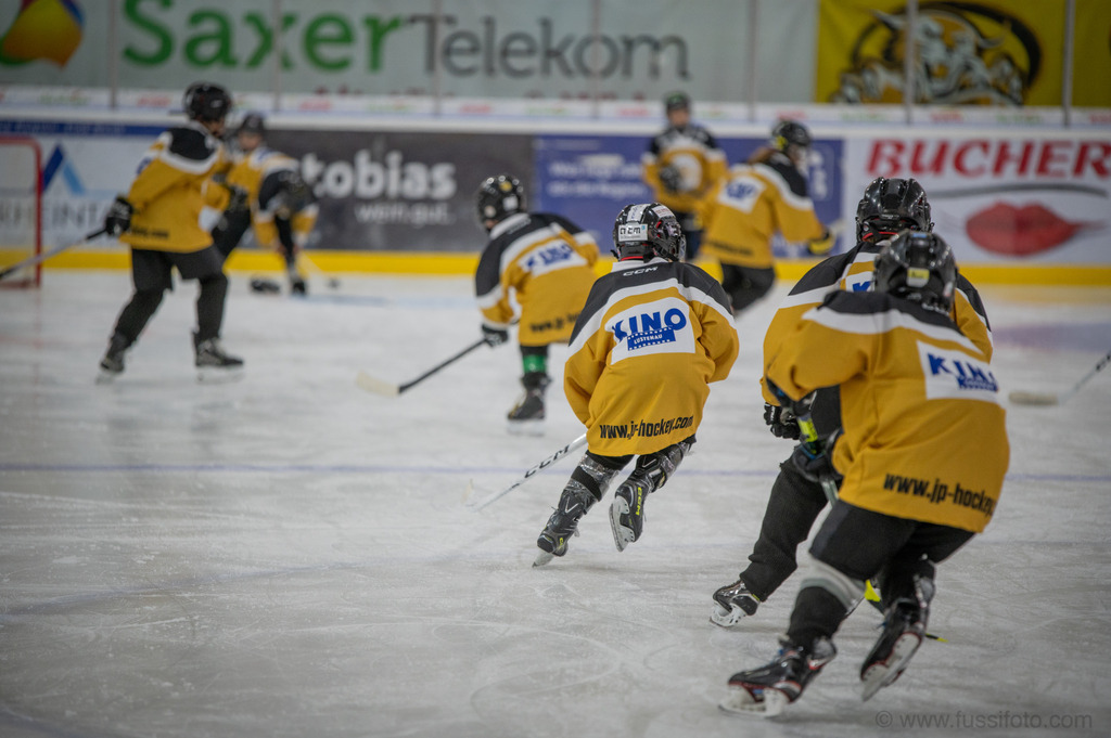 2025-09JP Hockey-Camp-Widnau-036 | "Fussifoto.com – Ihr Ansprechpartner für hochwertige Fotografie! Entdecken Sie kreative Bilder und professionelle Dienstleistungen. Kontaktieren Sie uns für Ihre Projekte!"