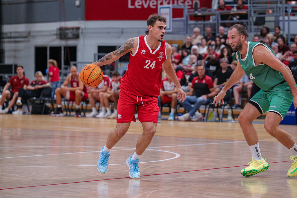 BAYER GIANTS vs VET-CONCEPT Gladiators Trier Test-118 | Fotos von Basketballspielen aus dem Raum NRW fotografiert von Gero Mueller-Laschet und Daniel Schaefer - Realisiert mit Pictrs.com