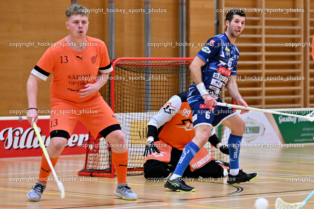VSV Unihockey vs. SZPK Floorball | #13 Dominik Ördög SZPK SÁROSI OPTIKA KOMÁROM, #6 Timo Schmid VSV Unihockey, #99 Zoltán Szuri SZPK SÁROSI OPTIKA KOMÁROM, VSV Unihockey vs. SZPK Floorball, VSV Unihockey vs. SZPK Floorball am 23.11.2024 in Villach (Ballspielhalle St. Martin), Austria, (Photo by Bernd Stefan)