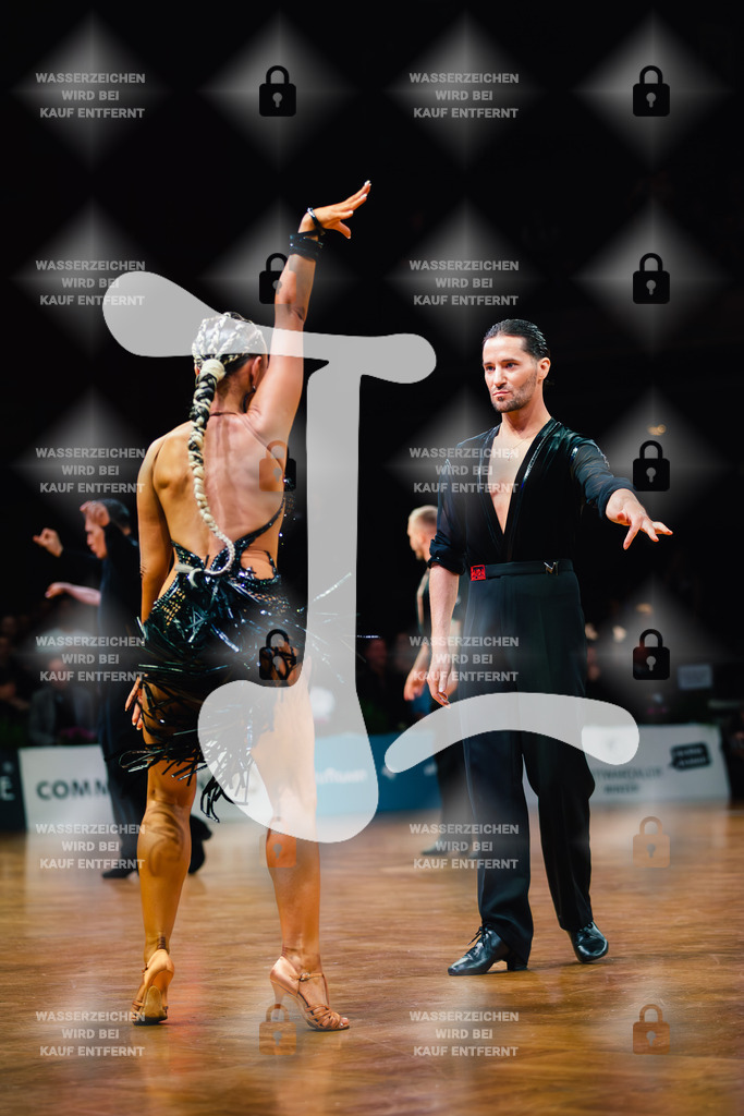 GOC 2025 - WDSF GrandSlam Latin 1st (73) Charles-Guillaume Schmitt _ Elena Salikhova (France)-2025-08-23-5290 | Webshop for digital downloads and prints of dance sport, event & show photographer Julian Link - Realisiert mit Pictrs.com