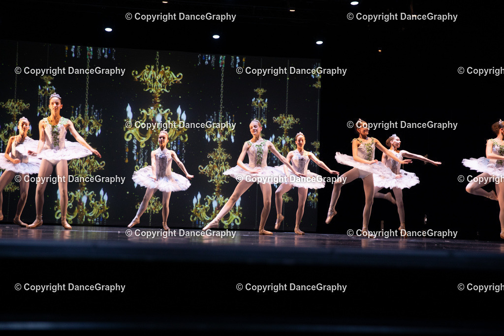 GPHY5871 | DanceGraphy - Realisiert mit Pictrs.com