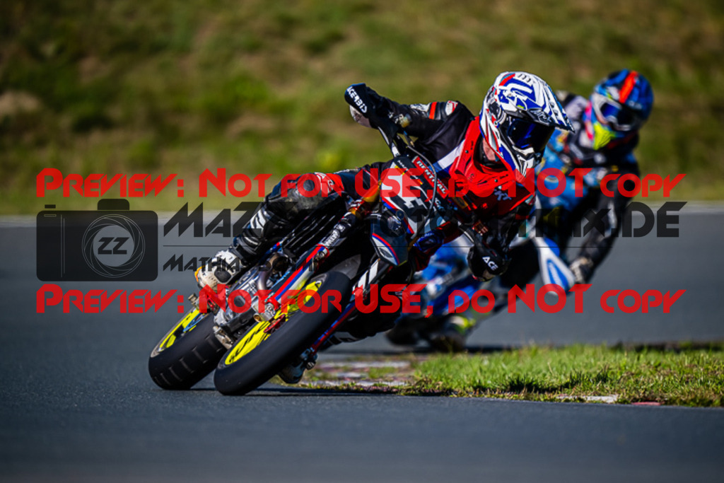 MaZZes_FotoMatrix_220904_6916 | UE40