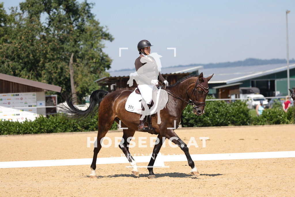 0P6A9834 | Willkommen bei Brunnmayr - Design & Fotografie – Ihrem Spezialisten für Reitturniere und Pferdeveranstaltungen in Oberösterreich, Salzburg und Bayern! Seit über 17 Jahren sind wir leidenschaftlich dabei.