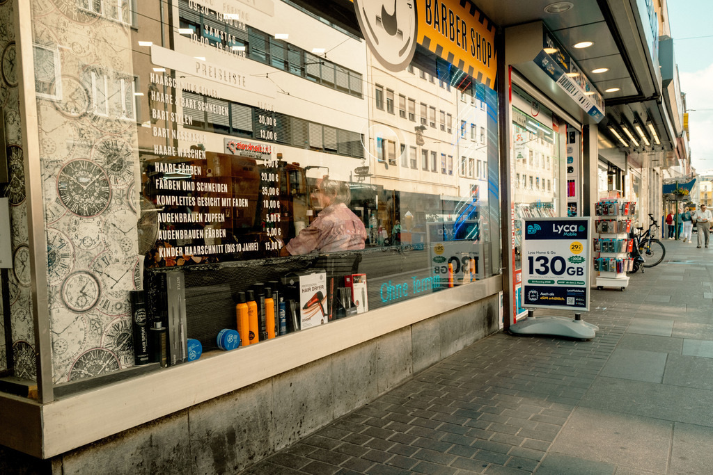 Barber Shop Kopie | Buchen Sie ein Fotoshooting in Würzburg oder Umgebung bequem online in meinen Webshop.