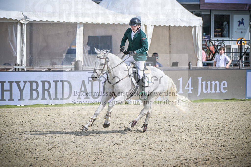 DOS_0893 | Entdecke hochwertige Reitturnierfotos von Foto Oger. Professionell, emotional und authentisch – jetzt Lieblingsmomente im Shop bestellen.Deutschlandweite Turnierfotografie. - Realisiert mit Pictrs.com