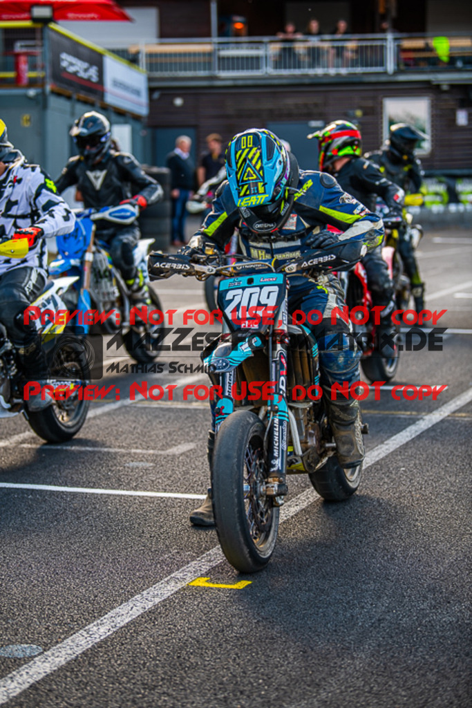 MaZZes_FotoMatrix_220528_5947 | Fotograf Mathias Schmid
Sportfotograf,
Eventfotograf,
Hochzeitsfotograf,
Portraitfotograf