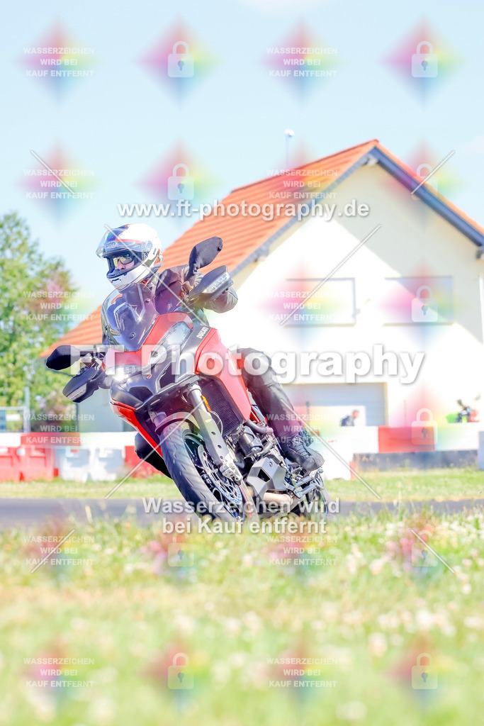 _MOT9048 | Hier findet Ihr Bilder von Touristenfahrten auf der Nürburgring Nordschleife oder von anderen Veranstaltungen die ich besucht habe. Viel Spass beim Durch Schauen 