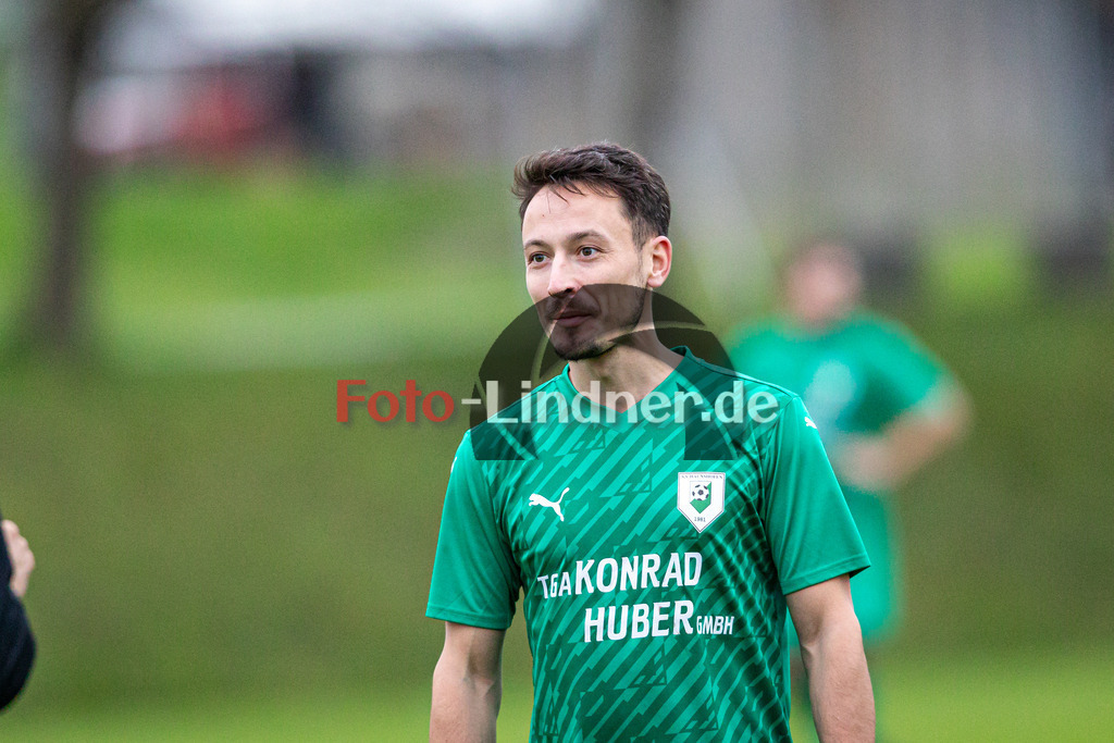 SG Wielenbach/Pähl gegen SV Haunshofen | Fußball Kreisklasse Herren Oberbayern Zugspitze Gruppe 3, SG Wielenbach/Pähl gegen SV Haunshofen, 20241103,Marcel BAUERNFEIND (SV Haunshofen 11) Portrait,2024-11-03 in Pähl (Sportplatz Pähl), Marcel BAUERNFEIND (SV Haunshofen 11)Copyright: WolfgangxLindner www.foto-lindner.de