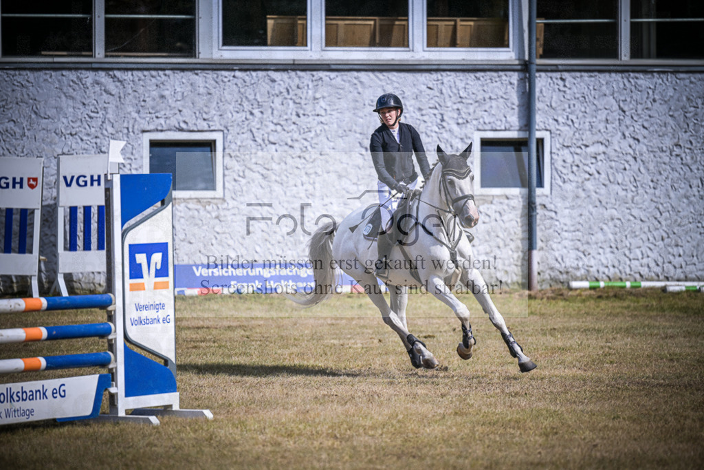 DOS_0508 | Entdecke hochwertige Reitturnierfotos von Foto Oger. Professionell, emotional und authentisch – jetzt Lieblingsmomente im Shop bestellen.Deutschlandweite Turnierfotografie. - Realisiert mit Pictrs.com