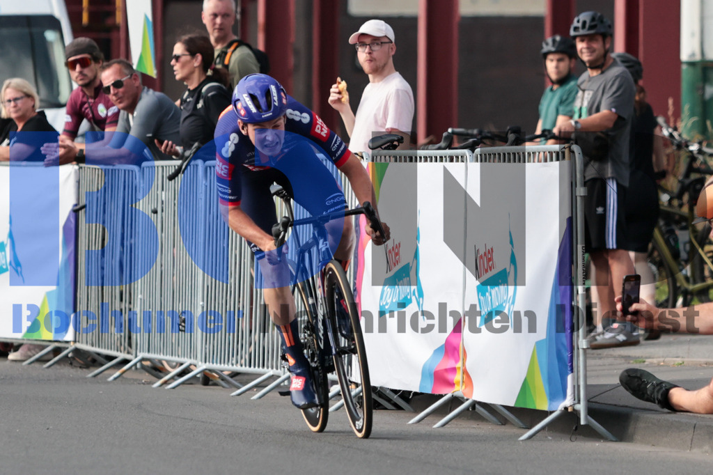 SES_DEUTOU20250820-78 | bond - Realisiert mit Pictrs.com