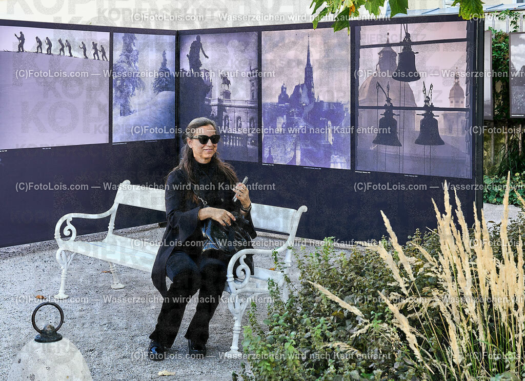 ALP5953_TdBerufsfotografie_Baden | (C)FotoLois.com, Alois Spandl, Tage der NÖ Berufsfotografie in Baden, Rundgang durch die Ausstellung Rudolph Koppitz mit Kunsthändler und Galerist Johannes Faber, Fr 6. Oktober 2023.