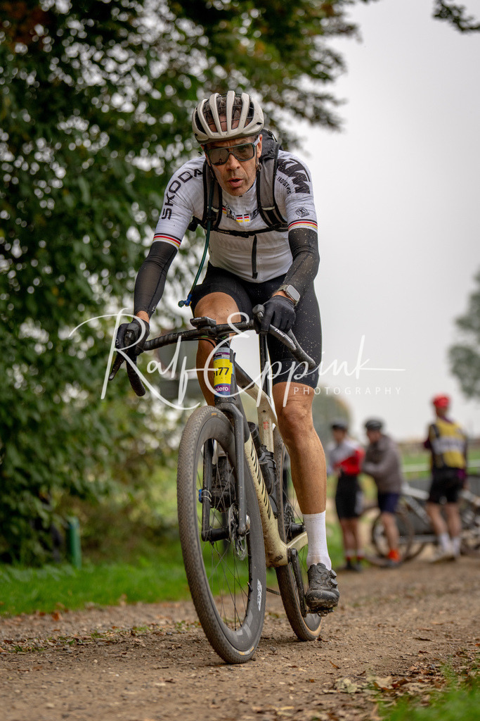 Ralf Eppink Photography 20251011_DSC00762 | Sportfotografie, Eventfotografie, Porträtfotografie, Radsport Fotograf, Triathlon Fotograf, Düsseldorf Fotograf, Köln Fotograf, Actionfotografie, Teamfotografie, Peoplefotografie, Business Portraits, Veranstaltungsfotografie, Reportagefotografie - Realisiert mit Pictrs.com