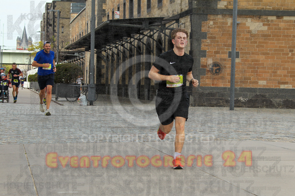 250920_1322_EV4_5336 | Sportfotografie im Rhein-Sieg Kreis, Köln, Bonn, NRW, Rheinland Pfalz, Hessen, etc. Unser Tätigkeitsfeld umfasst den Laufsport vom Volkslauf über den Marathon, Duathlon, Triathon bis zum Ultralauf wie Kölnpfad Ultra oder Schindertrail.
