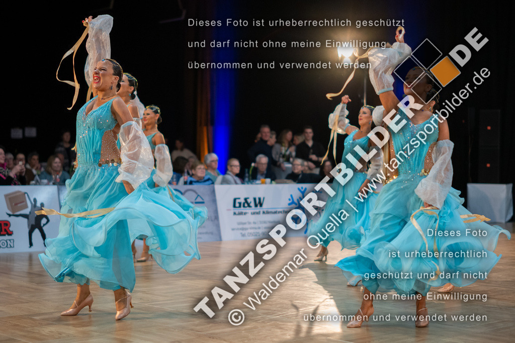 20250118-11270 | Hier finden Sie Tanz Bilder vom Latein und Standard Formationen tanzen. Sportbilder vom Tanzsport. Schöne Fotos und von Weltmeisterschaft, Europameisterschaft, Bundesliga, Regionalliga, Oberliga und Landesliga sowie von GOC Stuttgart, DanceComp, WM Bremen