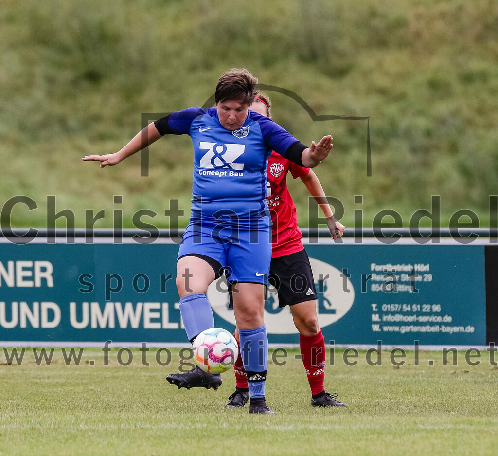 2023-10-07_019_FC_Langengeisling_gegen_MTV_Diessen_Ammersee | Erding, Deutschland, 07.10.2023:
Fußball, Bezirksoberliga 2023 / 2024, 6. Spieltag, FC Langengeisling gegen MTV Diessen/Ammersee, Endergebnis: 0:3

Kristina Riß (FC Langengeisling, #28)

Foto: Christian Riedel / fotografie-riedel.net