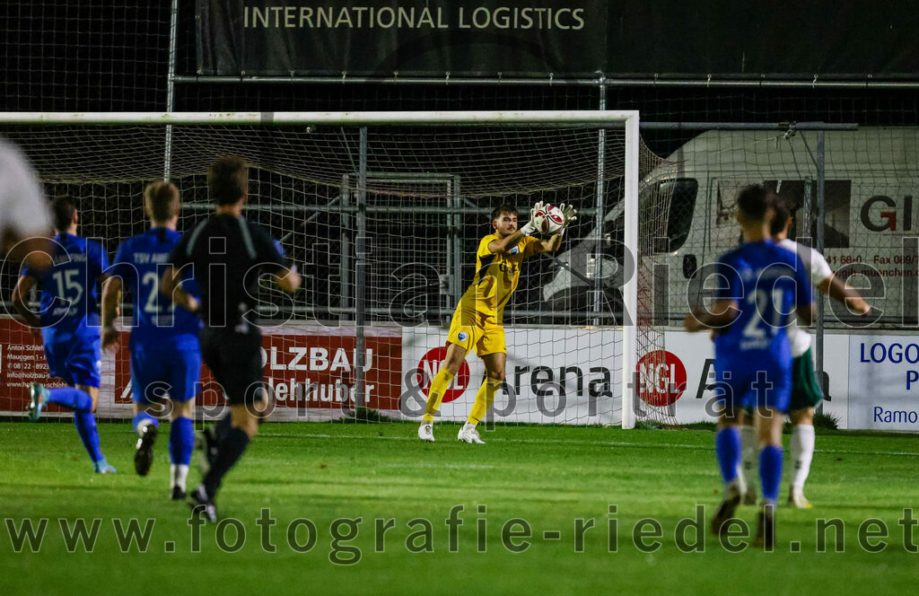 2023-10-13_029_FC_Schwaig_gegen_TSV_Ampfing | Oberding, Deutschland, 13.10.2023:
Fußball, Landesliga Südost 2023 / 2024, 16. Spieltag, FC Schwaig gegen TSV Ampfing, Endergebnis: 3:2

Kaan Gülcü (TSV Ampfing, #1)

Foto: Christian Riedel / fotografie-riedel.net