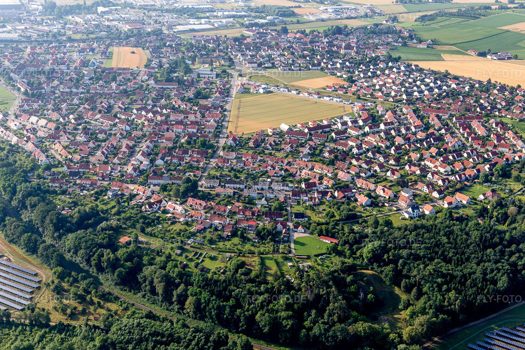 Luftbild: Siedlungsgebiet im Ortsteil Riedlingen in Donauwörth im Bundesland Bayern in Deutschland. Foto: IMG_101668.jpg vom 08.07.2017 durch Werner Riehm/FLY-FOTO.de