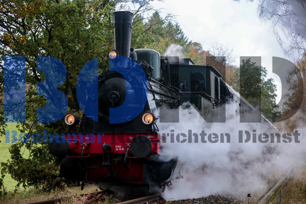  04.11.2023 - 
 | Sebastian Sendlak / Bochumer Nachrichtendienst (BOND) - Dampflok Waldbroel auf der Volmetalbahn - Realisiert mit Pictrs.com