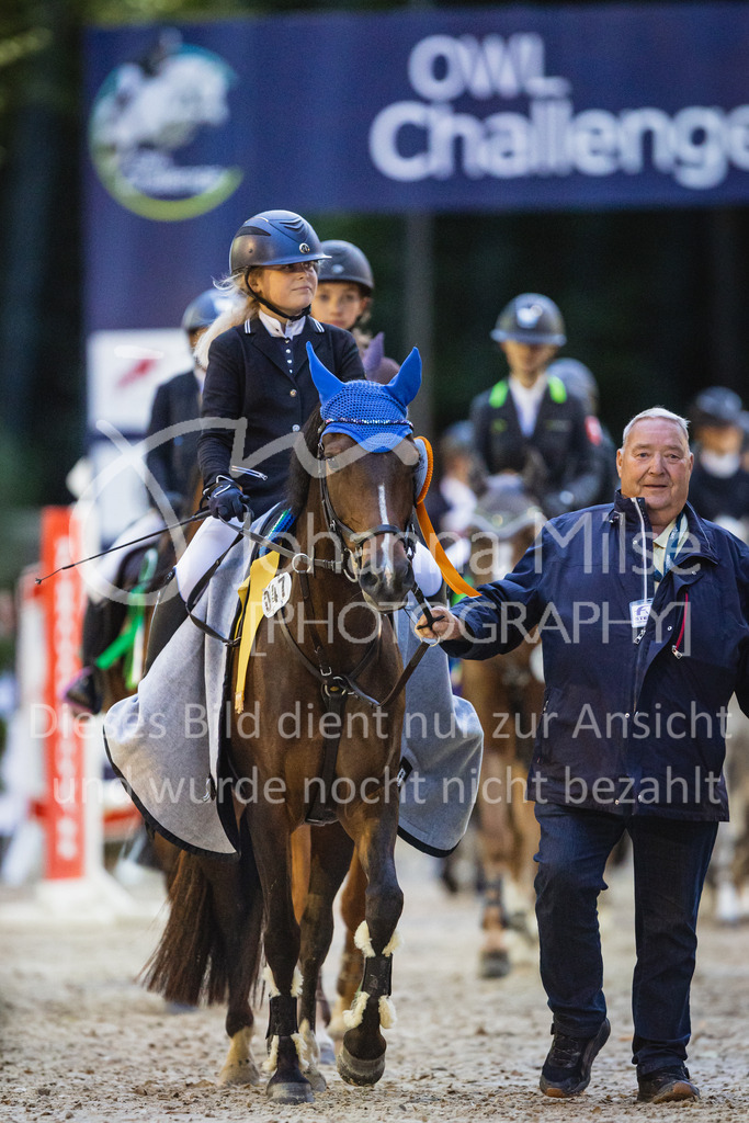 220909_OWLCh_PonyTrophy-201 | Deine schönsten Turniermomente als professionelle Fotos! Entdecke hochwertige Pferdesport-Fotografie im Online-Shop. Jetzt Fotos finden & bestellen!