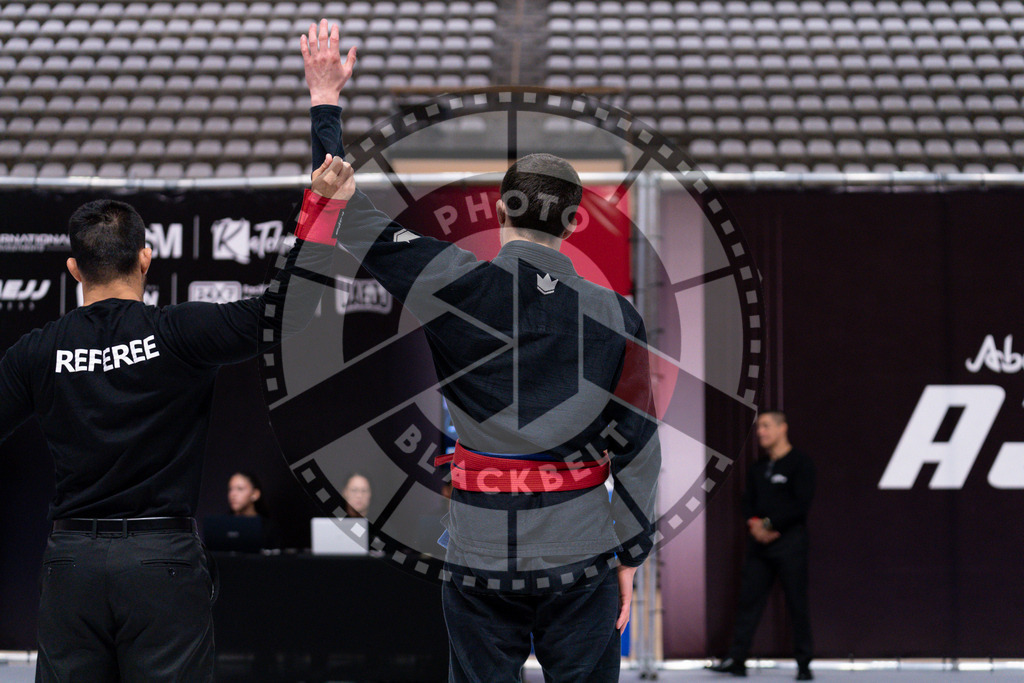 20241013PBB0880 | Athletes compete during the AJP Tour Europe Continental Jiu-Jitsu Amateurs & Masters Championship on October 13, 2024 in Almere near Amsterdam, Netherlands. © Chiara Dazi / photoblackbelt