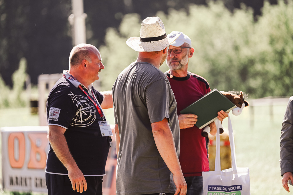 DSC_1255 | Pferde- und Turnierfotografie in Westsachsen. Pferdeportraits, Auftragszeichnungen und intuitive Kunst.