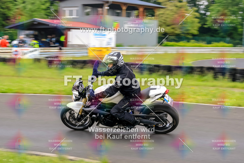 VBK-6449 | Hier findet Ihr Bilder von Touristenfahrten auf der Nürburgring Nordschleife oder von anderen Veranstaltungen die ich besucht habe. Viel Spass beim Durch Schauen 