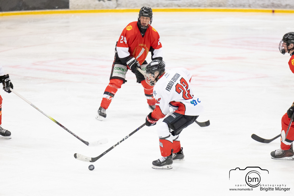 Tyresö Hanviken Hockey vs IFK Täby HC_570A0596 | Preseason U18 Regional Herr Östra - Realisiert mit Pictrs.com