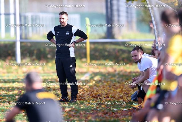 Fussball Kreisliga A 3 19/20: TSV Dettingen - SV Wendelsheim | Fussball Bezirksliga  Saison   2019/2020   20.10.2019TSV Dettingen - SV WendelsheimTrainer Tim Schittenhelm (SV Wendelsheim) FOTO: ULMER PressebildagenturxxNOxMODELxRELEASExx