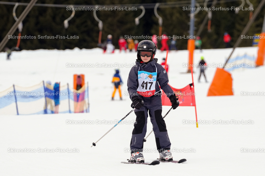 SRF_02.01.2026_0684 | Skirennfotos,Serfaus,Fiss,Ladis,Kinderskirennen,Winter,Tirol,Oberland,skirace,SFL,feelfree,weil wir's genießen,ski,Ski,skifahren,Sonnenplateau, - Realisiert mit Pictrs.com
