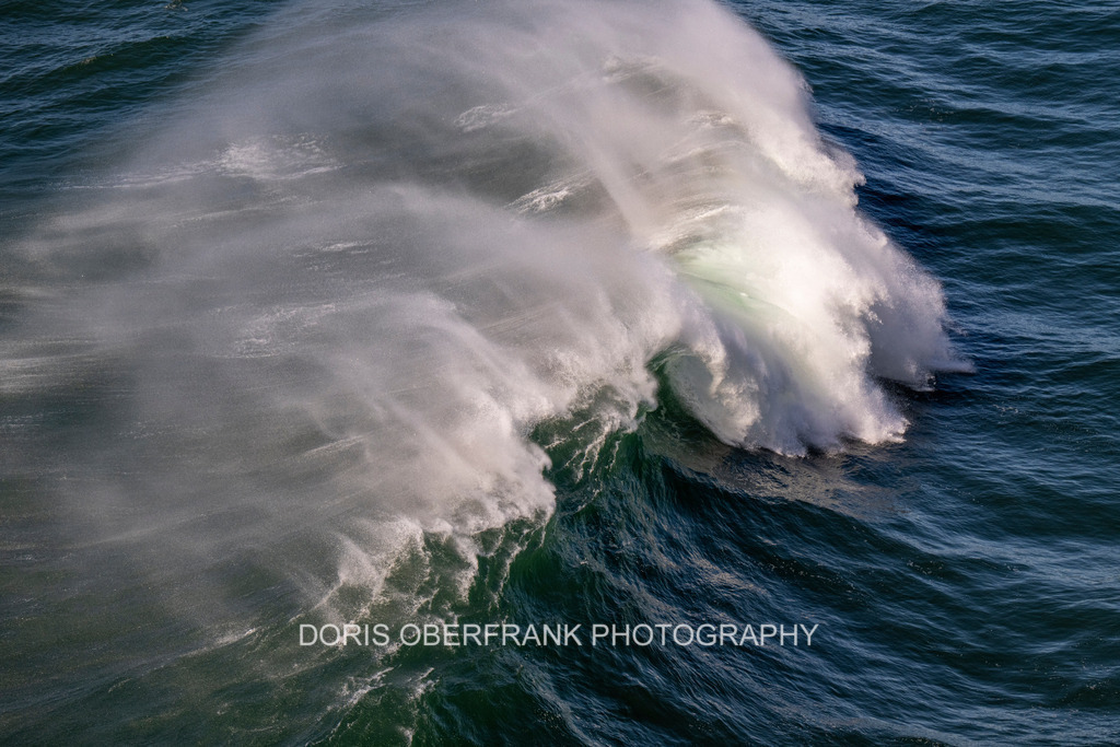 Raw wave power | Nazaré: Raw wave power - Realisiert mit Pictrs.com