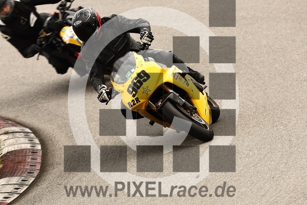 0969-20250727_06202 | Schöne Erinnerungen an spannende Momente - das festzuhalten ist unser Job. PIXELrace.de ist seit 2003 auf den Rennstrecken Europas unterwegs um die Action draußen beim Fahren und die wunderbare Stimmung imm Fahrerlager für euch einzufangen.