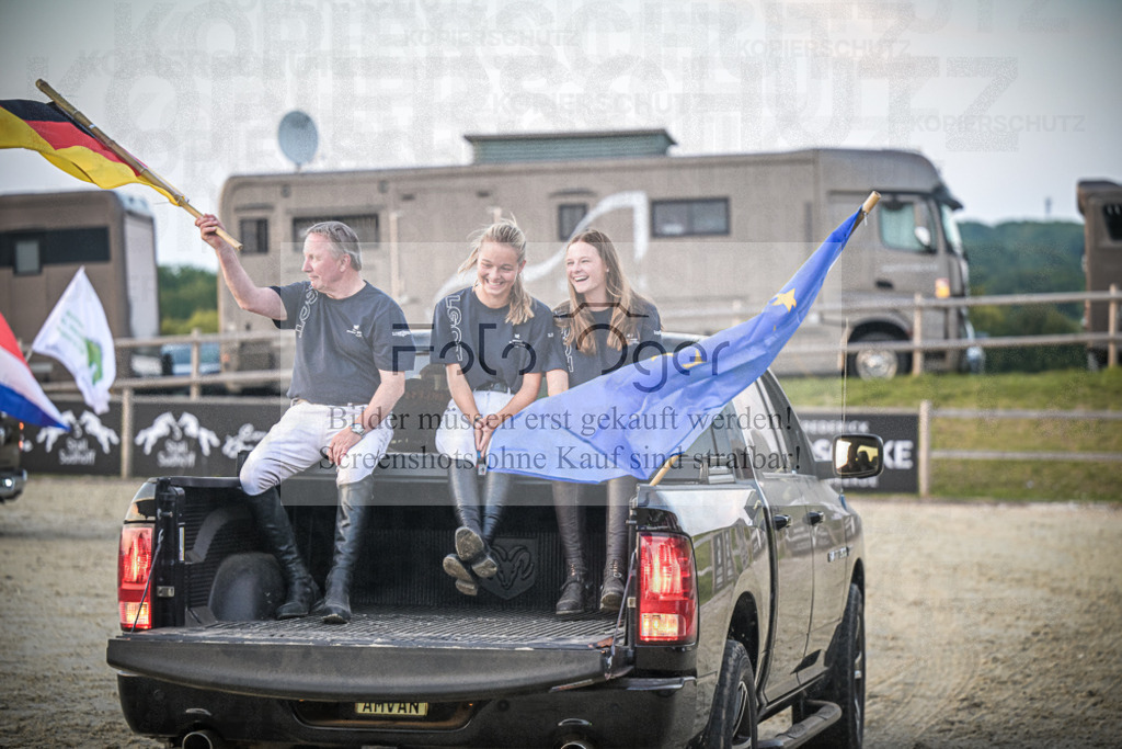 DOS_0056 | Entdecke hochwertige Reitturnierfotos von Foto Oger. Professionell, emotional und authentisch – jetzt Lieblingsmomente im Shop bestellen.Deutschlandweite Turnierfotografie. - Realisiert mit Pictrs.com