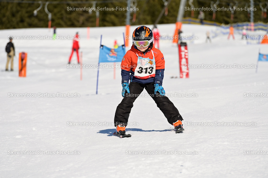 SRF_27.02.2026_068 | Skirennfotos,Serfaus,Fiss,Ladis,Kinderskirennen,Winter,Tirol,Oberland,skirace,SFL,feelfree,weil wir's genießen,ski,Ski,skifahren,Sonnenplateau, - Realisiert mit Pictrs.com