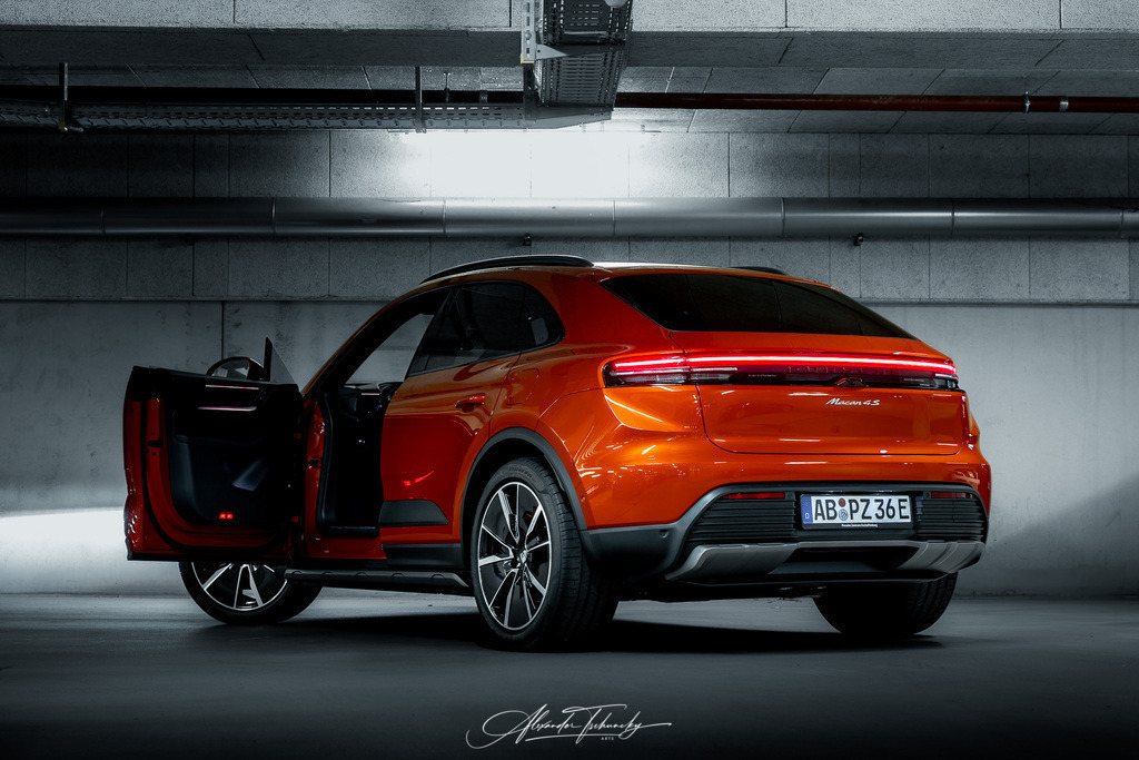 R6AT6809 _Alexander Tschuncky | Entdecken Sie die faszinierende Welt von Alexander Tschuncky Arts: Kreative Fotografie, atemberaubende Automobilkunst und hochwertiger Bilderdruck. Lassen Sie sich inspirieren! - Realisiert mit Pictrs.com