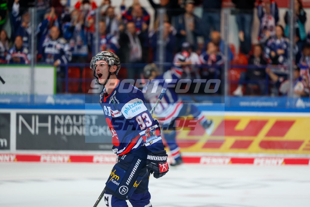 Iserlohn Roosters - Loewen Frankfurt | Casey Bailey #93 (Iserlohn Roosters)
DEL: Iserlohn Roosters - Loewen Frankfurt - Realisiert mit Pictrs.com