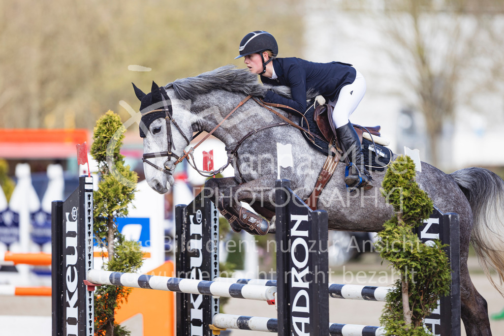 260404_Fruehlingsfest_SprPf-L-249 | Deine schönsten Turniermomente als professionelle Fotos! Entdecke hochwertige Pferdesport-Fotografie im Online-Shop. Jetzt Fotos finden & bestellen!